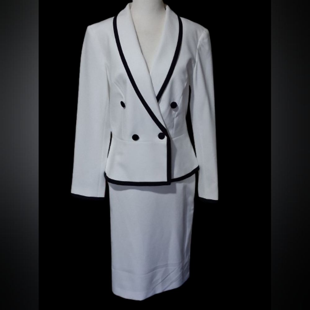 New"NWT" John Meyer Collection, Elegant White Women's Suit W/ Black Trim, SIZE 6